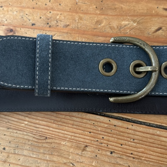Beautiful blue suede belt - Picture 2 of 4